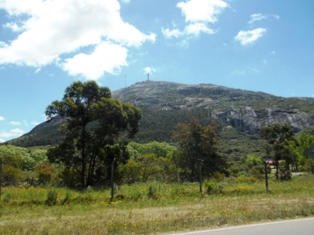 CERRO PAN DE AZUCAR EN PIRIAPOLIS, URUGUAY