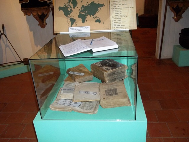 ANTIGUOS DOCUMENTOS EN EL MUSEO DEL CARMEN EN CARMELO