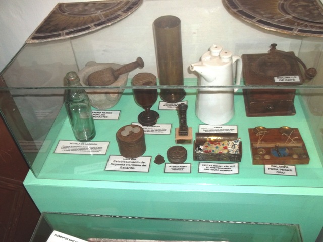 ELEMENTOS DIVERSOS EN MUSEO DEL CARMEN