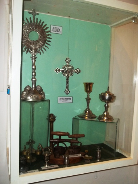ARTICULOS RELIGIOSOS EN MUSEO DEL CARMEN