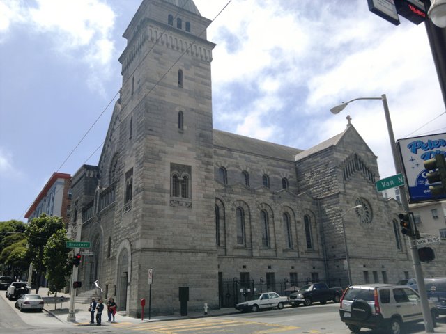 UNA CATEDRAL ENORME