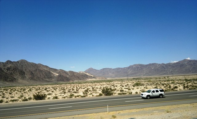 HACIENDO RUTA POR EL DESIERTO DE LAS VEGAS EN NEVADA ESTADOS UNIDOS