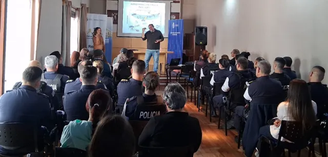 Jornada de capacitación y sensibilización sobre comportamiento de la persona sorda en Rocha