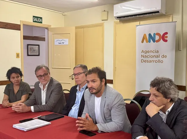 El Ministerio de Economía y Finanzas participó del Encuentro Nacional de Centros Pymes junto con ANDE