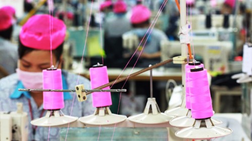 Better Work Vietnam desafía el acoso sexual en las fábricas