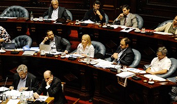 ANTEL ARENA COSTO 1.787 DOLARES POR METRO CUADRADO.