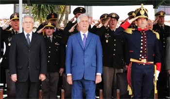 TABARÉ VÁZQUEZ ENCABEZÓ ACTO POR 222 ANIVERSARIO DEL REGIMIENTO DE BLANDENGUES DE ARTIGAS
