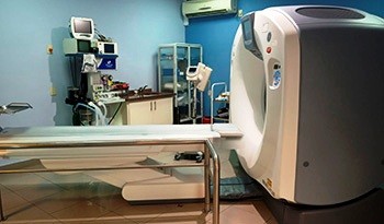 Hospital Pasteur incorporó tomógrafo con tecnología multicorte y menor impacto de radiación
