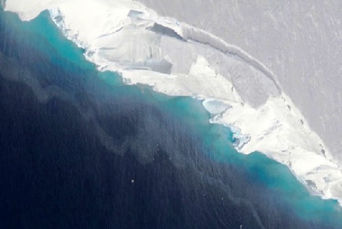 Una Enorme Cavidad Confirma la Desintegración del Glaciar Thwaites