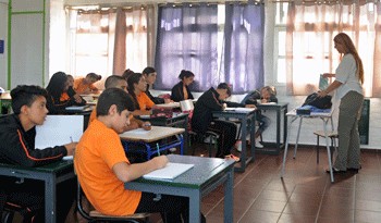 Educación cubre a 99 % de los niños de 5 años y aumentó de 24 % a 36 % la cantidad de jóvenes de 19 años egresados