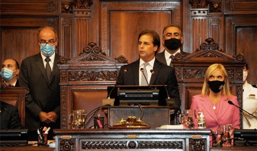 Presidente de la República Lacalle Pou realiza un balance del primer año de gobierno ante el Parlamento Nacional