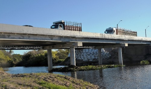 Ministerio de Transporte inauguró puente sobre arroyo Agua Sucia