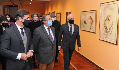 Presidente Lacalle Pou visitó la muestra de Manuel Espínola Gómez en el Museo de Artes Visuales