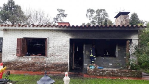 Murió un adolescente de 14 años en un incendio en Neptunia