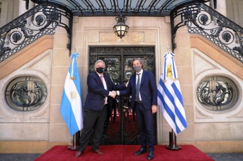 Bustillo y Cafiero acordaron avanzar en relación bilateral