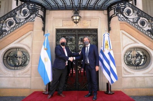 Bustillo y Cafiero acordaron avanzar en relación bilateral