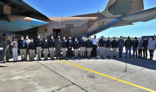 Ministro García despidió primer vuelo de la temporada hacia la base antártica uruguaya