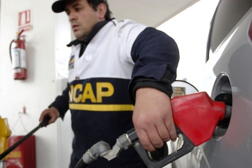 Combustibles aumentan 3 pesos desde este martes