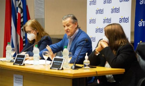 Antel invertirá 16 millones de dólares en fibra óptica para Canelones durante 2022