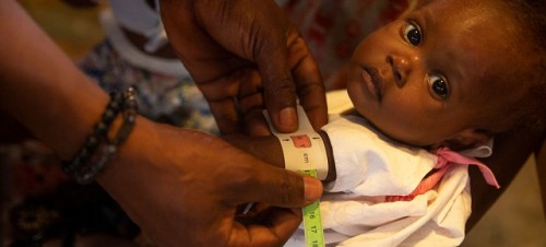 El cólera, la desnutrición y la violencia amenazan la vida de los niños en Haití