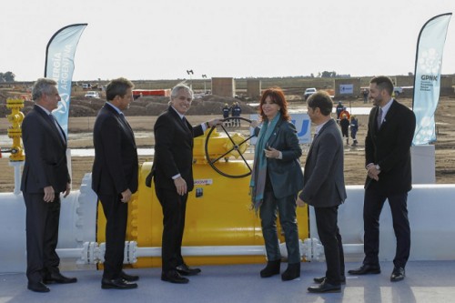 Nuevo gasoducto desde Vaca Muerta ahorra importaciones y drenaje de divisas en Argentina