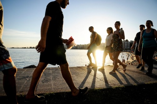 Dar 4.000 pasos diarios beneficia la salud, pero cuanto más se camine, mejor