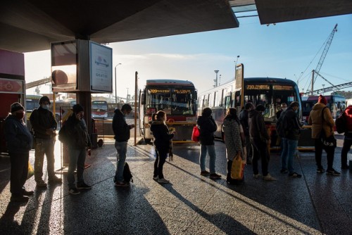 Precio del transporte suburbano aumentará 3,37% en promedio