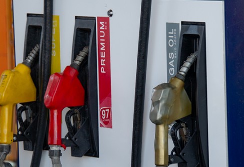 En el mes de abril los precios de los combustibles continuarán sin cambios